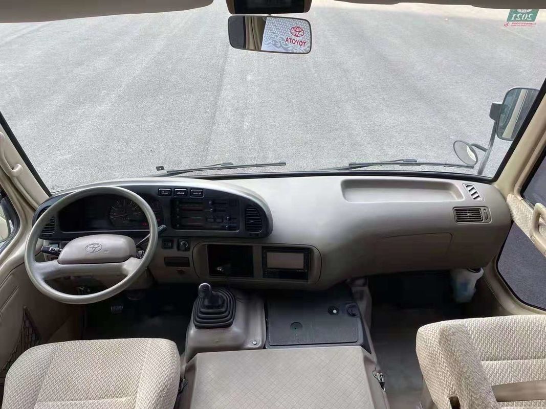 Bus Coaster Bekas Mesin 2TR 20 Kursi Mini Bus Toyota Coaster Drive Tangan Kiri Pintu Otomatis Penuh
