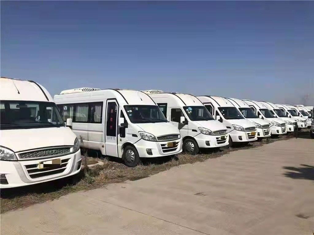 White Iveco Merk Bekas Dan Minibus Baru 15 Seats 129Hp Diesel 2016-2017 Tahun