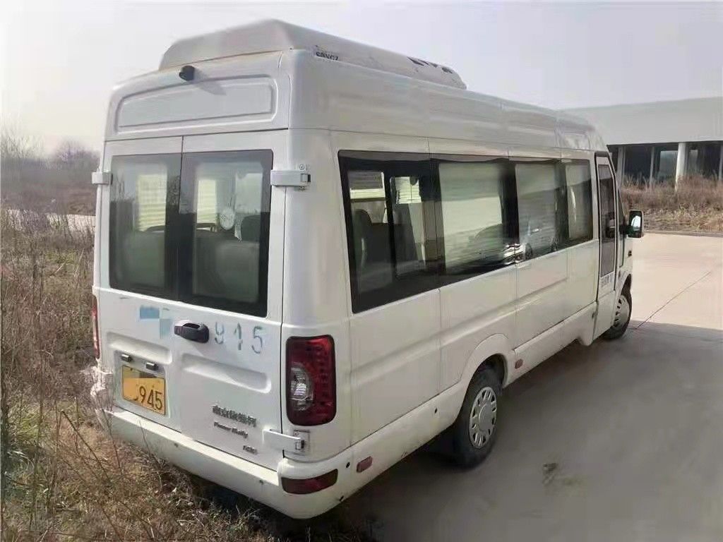 White Iveco Merk Bekas Dan Minibus Baru 15 Seats 129Hp Diesel 2016-2017 Tahun