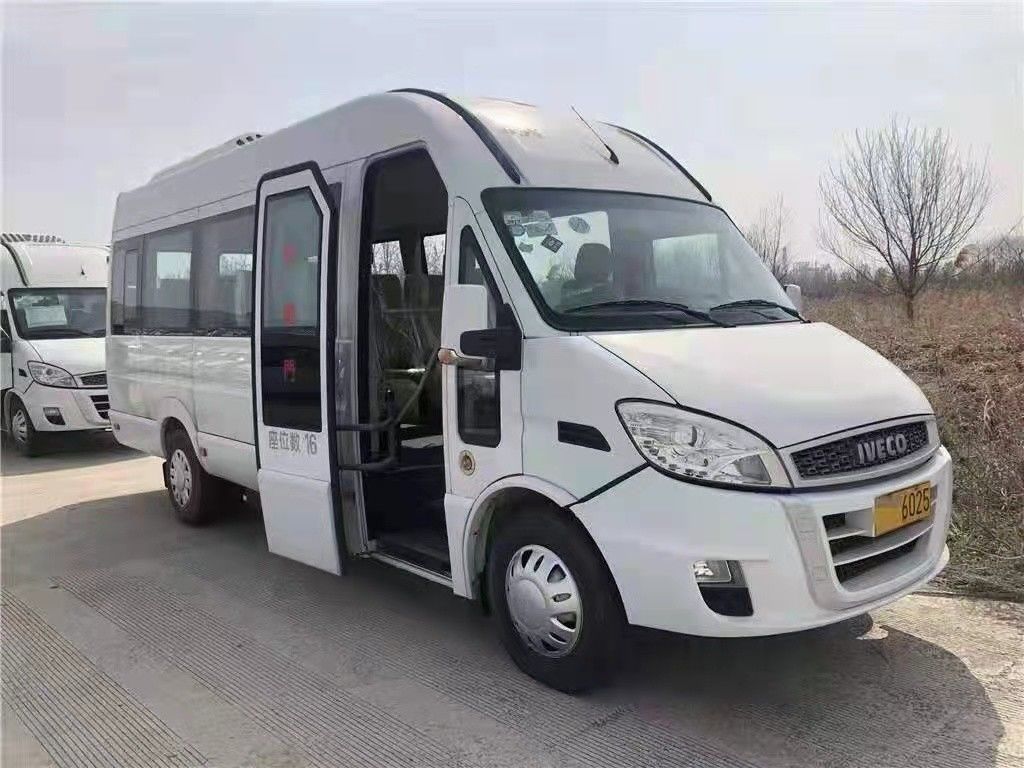 White Iveco Merk Bekas Dan Minibus Baru 15 Seats 129Hp Diesel 2016-2017 Tahun