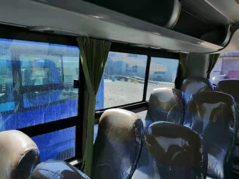 Yutong ZK6117 55 Kursi Chassis Bus Baja Baru Mesin Diesel Belakang Bus Euro III