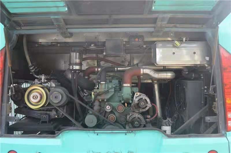 Bus Kota Bekas Zhongtong LCK6950 27/62 Kursi Bus Pelatih Bekas 164kw Euro IV Qijiang Gearbox