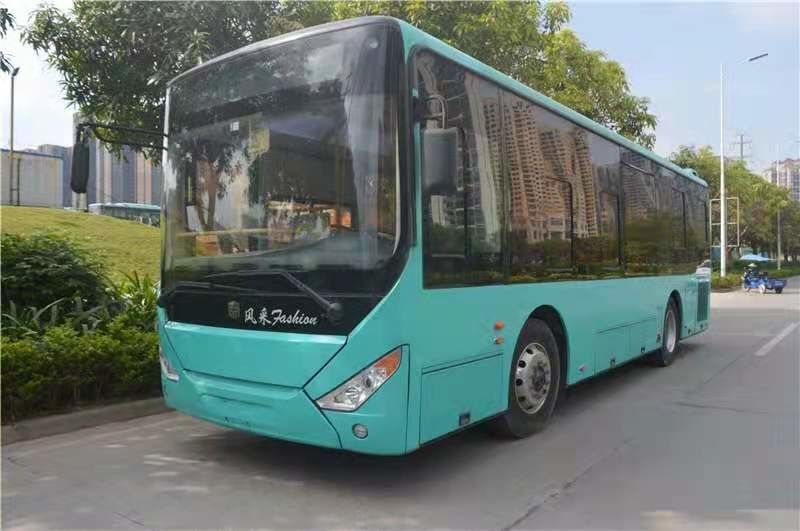 Bus Kota Bekas Zhongtong LCK6950 27/62 Kursi Bus Pelatih Bekas 164kw Euro IV Qijiang Gearbox