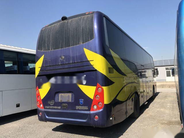Bus Yutong Bekas ZK6127 Kaca Ganda 50 Kursi Mesin Belakang Kemudi Kiri Pintu Ganda