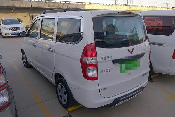 Mobil Bekas Wuling Tahun 2014 7 Kursi Mini Bus Mobil Bekas Bahan Bakar Bensin LHD Drive