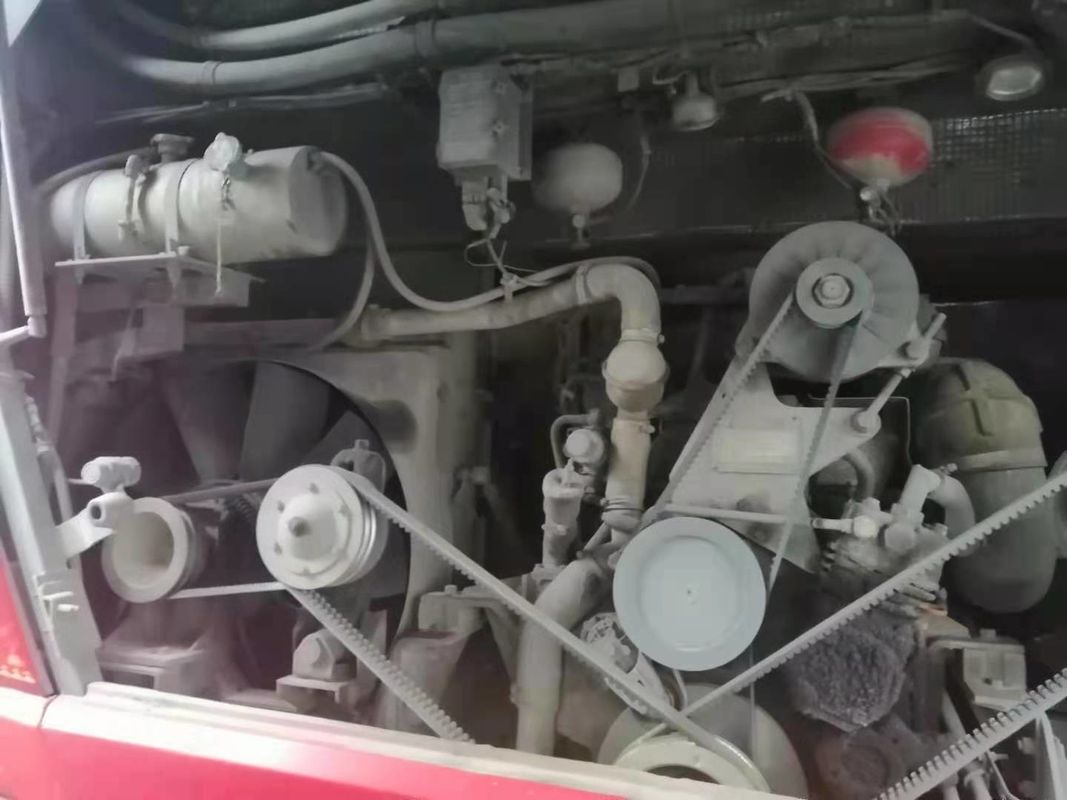 Pelatih Yutong Bekas ZK6127 55 Kursi Kiri Seerting Airbag Chassis Mesin Belakang Euro III Bus Wisata Bekas Untuk Afrika