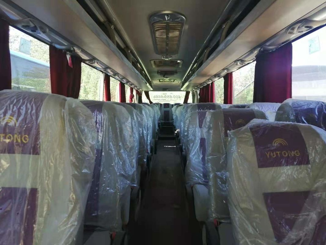 Bus Wisata Bekas Merek Yutong ZK6127 Penggerak Tangan Kanan 55 Kursi Mesin Belakang Bus Pelatih Bekas Pintu Ganda