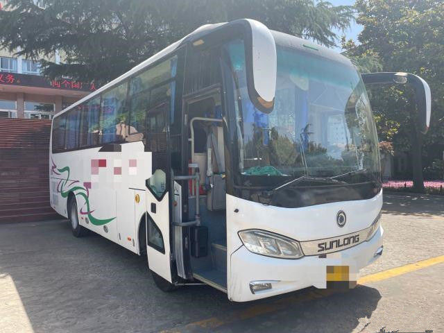 39 Kursi Bekas Bus Pelatih 2016 Tahun SLK6873 Merek Shenlong Dengan Mesin Diesel Yang Sangat Baik