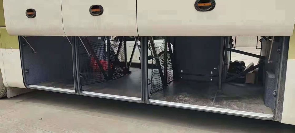 Pelatih Yutong Bekas ZK6120 50 Kursi Tahun 2020 Bus Penumpang Bekas Pintu Ganda Kilometer Rendah