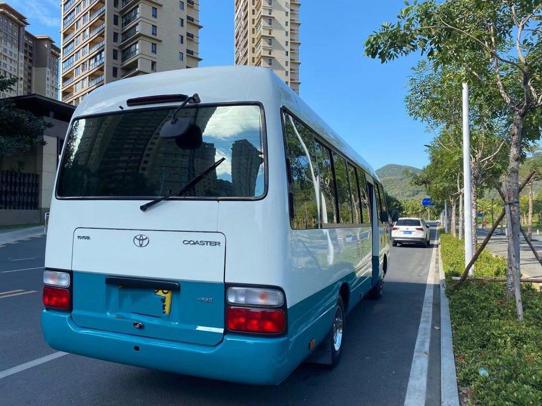 Bus Toyota Coaster Bekas 23 Kursi Mesin Diesel Euro III Kursi VIP kilometer rendah