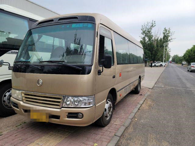2015 Tahun 22 Kursi Digunakan Bus Golden Dragon Coaster, Bus Coaster Bus Mini Bekas 86kw Dengan Kursi Mewah