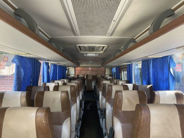 Bus Sunlong Bekas SLK6873 39 Kursi 2016 Sasis Baja Mesin Diesel Belakang Yuchai 162kw Bus Pelatih Bekas untuk Afrika