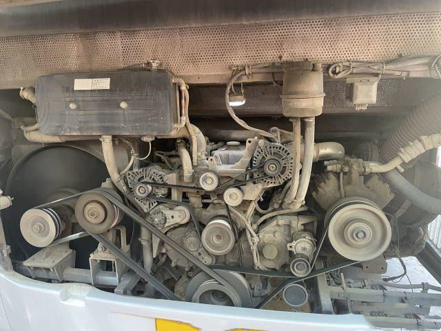 Bus Sunlong Bekas SLK6873 39 Kursi 2016 Sasis Baja Mesin Diesel Belakang Yuchai 162kw Bus Pelatih Bekas untuk Afrika