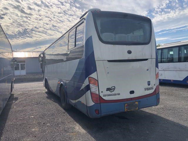 Bus Pelatih Bekas ZK6908 38 Kursi Kemudi Kiri Mesin Belakang Yuchai Chassis Baja Euro III Bus Yutong Bekas