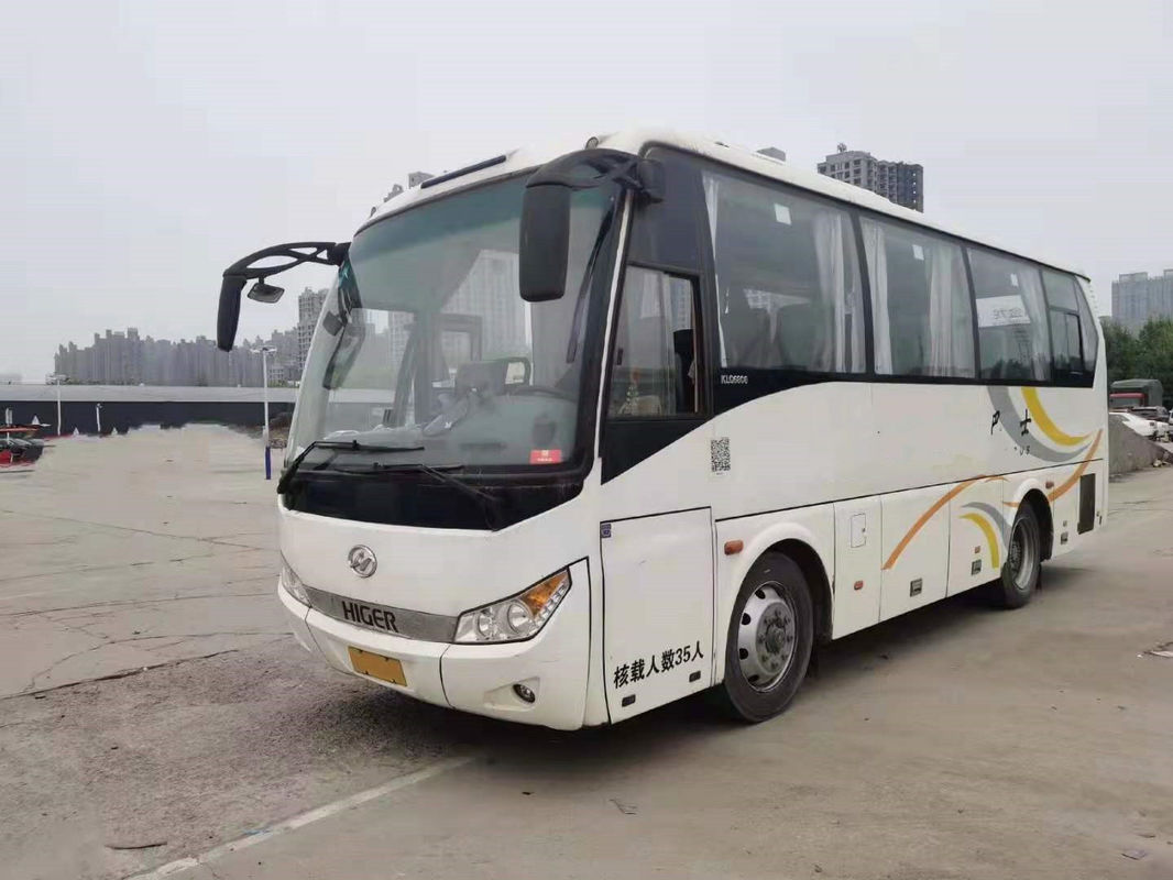 Bus Lebih Tinggi Bekas KLQ6808 35 Kursi Mesin Belakang Yuchai 140kw Bus Pelatih Bekas Sasis Baja Kilometer Rendah