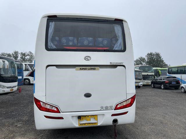 Bus Kinglong Bekas XMQ6859 37 Kursi Sasis Baja Satu Pintu Mesin Belakang Yuchia Euro III Bus Tur Bekas