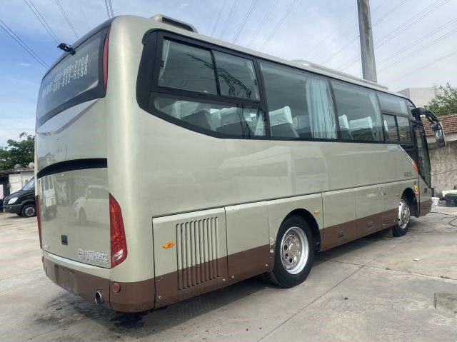 Bus Wisata Bekas Merek Zhongtong 35seats Airbag Chassis Yuchai Mesin Belakang Kursi Baru Bus Kapasitas Besar 2+2layout