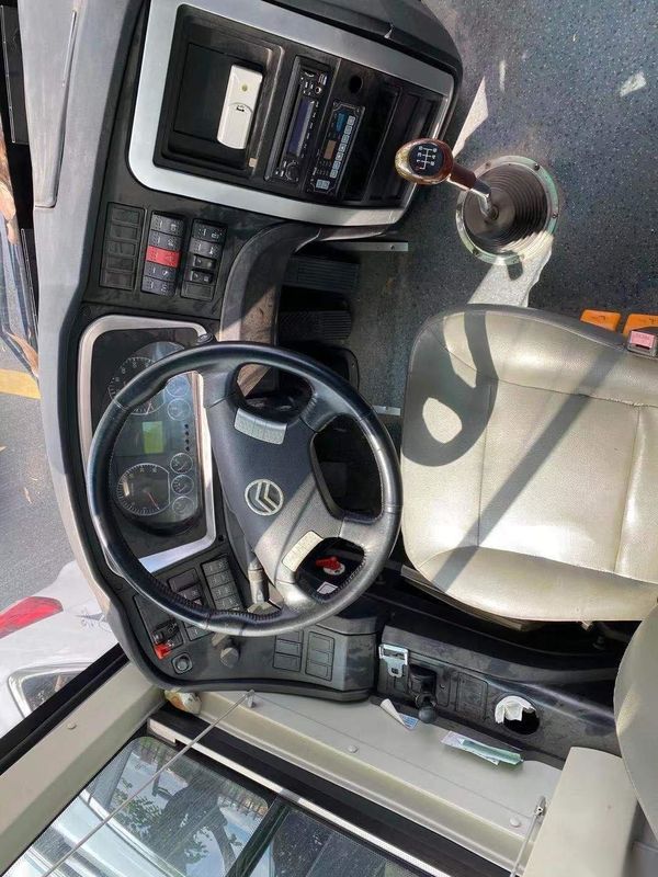 Digunakan Golden Dragon Bus 41 Kursi Baik Coach Bus Airbag Chassis Euro IV Single Door