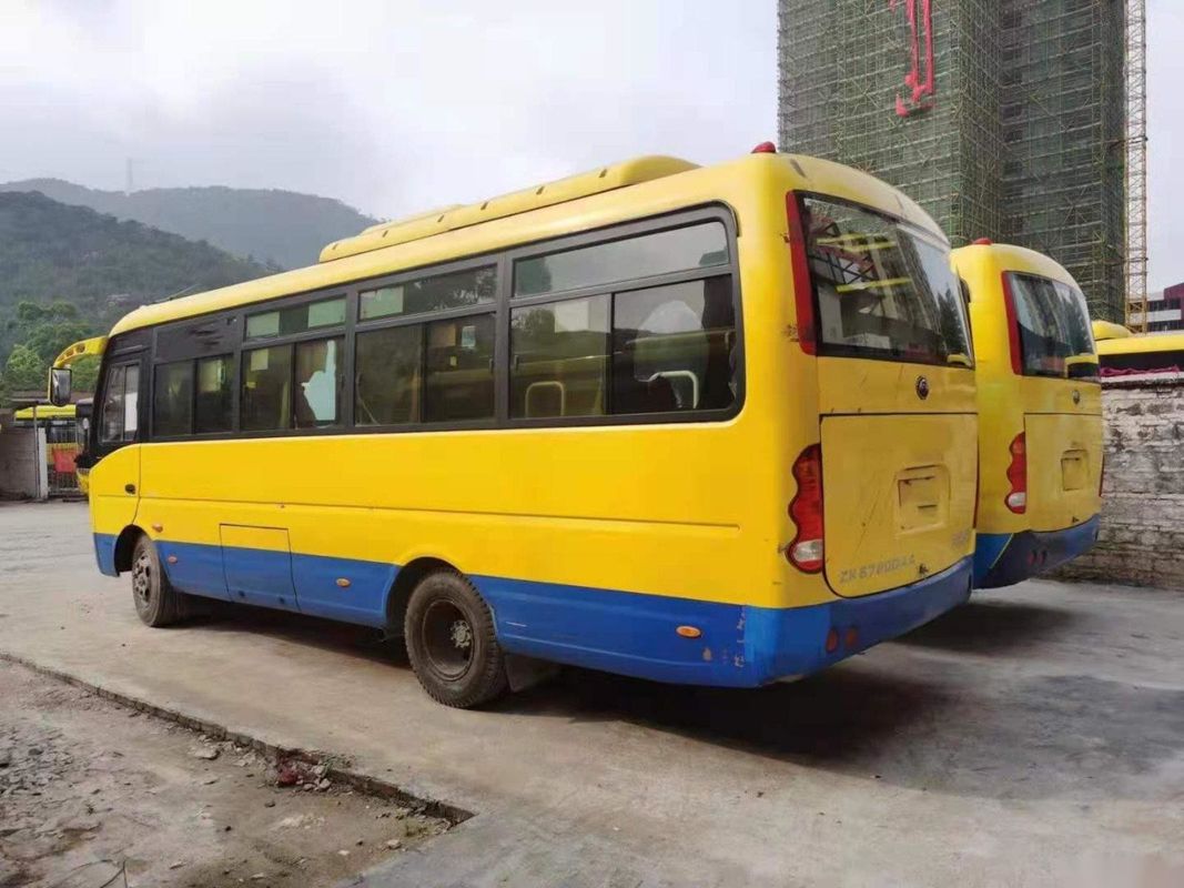 Digunakan Yutong Mini Bus ZK6720d Mesin Depan 95kw Yuchai Bus Penumpang Baik Euro IV 26 kursi