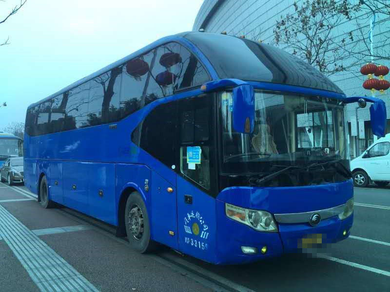 54 Kursi Bus Pelatih Bekas Bus Yutong ZK6127 Mesin Diesel Tahun 2016 Dalam Kondisi Baik