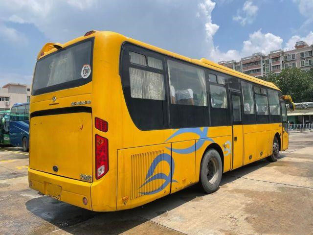Mesin Belakang Bus Kinglong XMQ6110 Bekas Digunakan Bus Pelatih Pintu Ganda 50 Kursi Chassis Airbag Euro IV