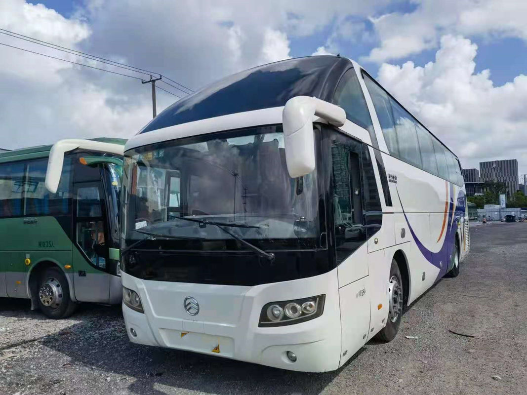 Bus Naga Emas Bekas XML6125 Bus Wisata Bekas 55 kursi Mesin Belakang Yuchai 127kw Euro IV Pintu Ganda