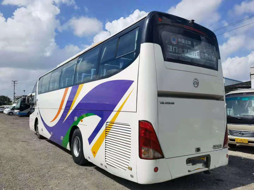 Bus Naga Emas Bekas XML6125 Bus Wisata Bekas 55 kursi Mesin Belakang Yuchai 127kw Euro IV Pintu Ganda