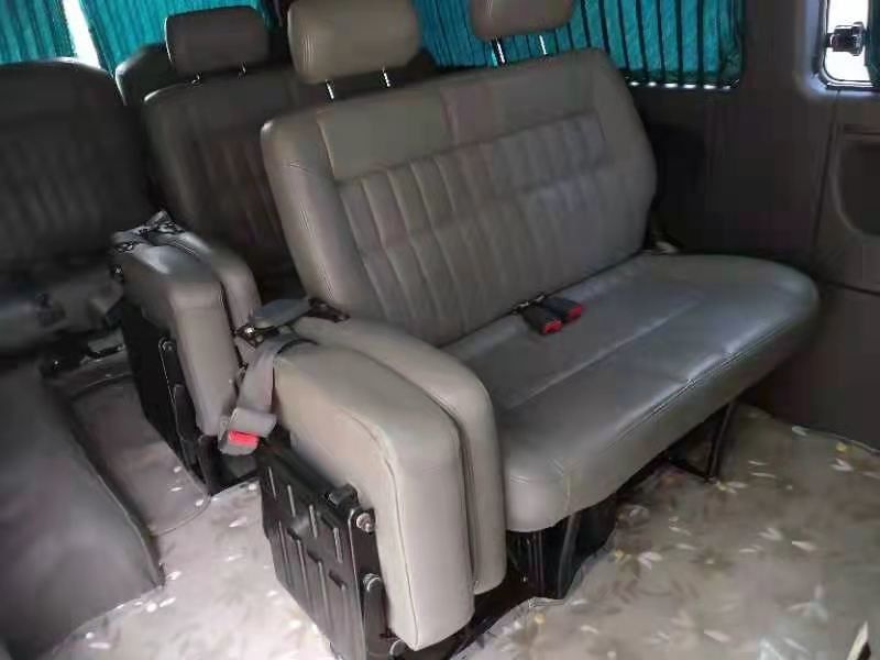Mini Bus Bekas Merk Benz 15 Kursi Mobil Benz Bekas MB100 Kilometer Rendah