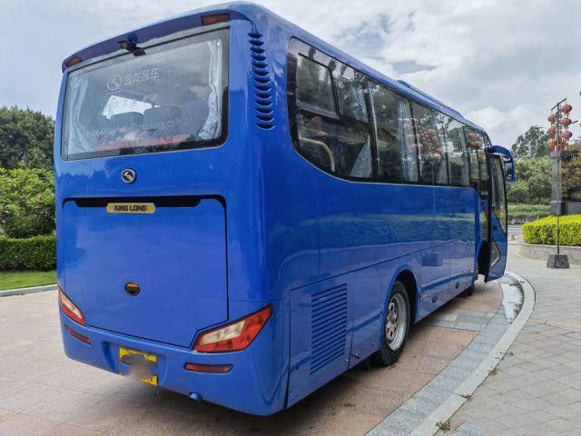 Bus Wisata Bekas Model XMQ6859 Merk Kinglong 35 Kursi Kilometer Rendah Euro III Bekas Mini Coach