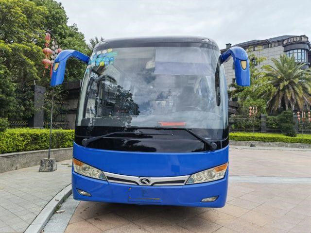 Bus Wisata Bekas Model XMQ6859 Merk Kinglong 35 Kursi Kilometer Rendah Euro III Bekas Mini Coach