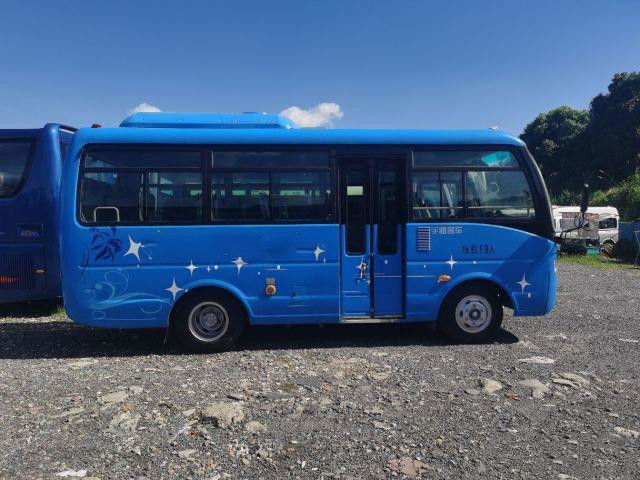 Mini Bus Bekas Merek Yutong ZK6609 Mesin Diesel Afrika LHD/RHD