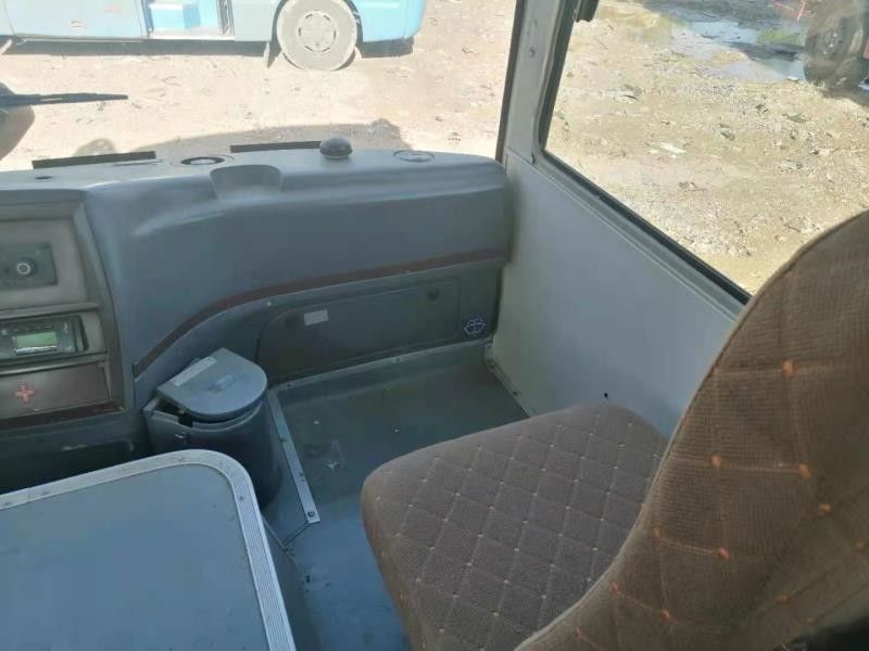 2010 Tahun 19 Kursi ZK6608DM Menggunakan Bus Yutong Dengan Mesin Depan Digunakan Bus Pelatih Untuk Pariwisata