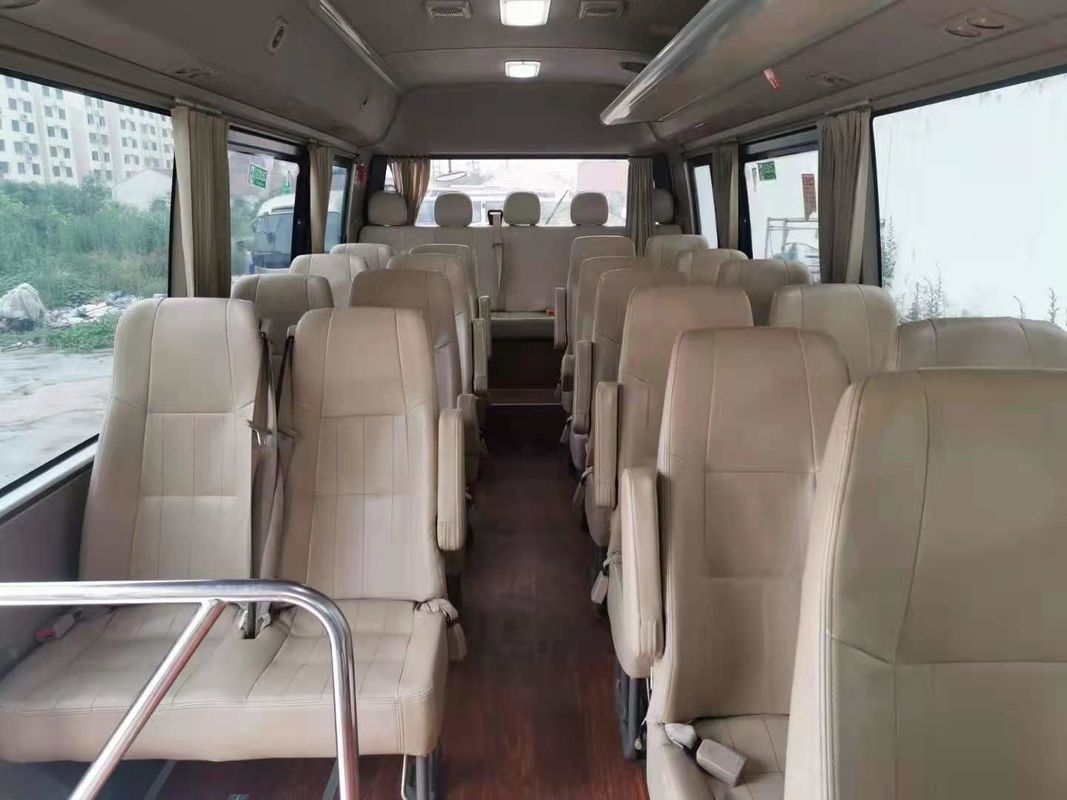2019 Tahun 28 Kursi XML6729J15 Digunakan Golden Dragon Coaster Bus, Bus Coaster Mini Bus Bekas Dengan Mesin Hino Untuk Bisnis