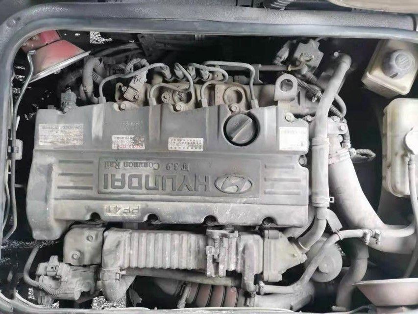 11-Seats Coach Bus Max Diesel Tank Engine Dimensi H-yundai Origin Bekas Mini Bus CHM6710 Kondisi Baik