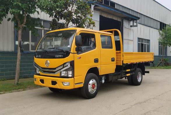 Merek Baru Truk Kargo Harga Murah 80L Traktor Tangki Minyak Shacman Dongfeng FAW Mini Dump Truck 10-20 T Tipper Truk Ringan