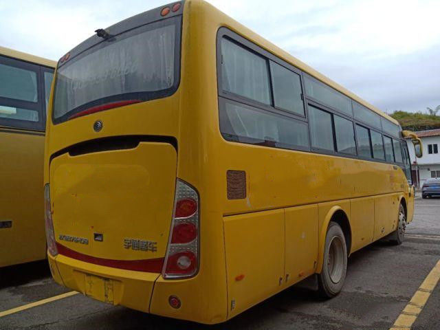 Bus Diesel Bekas Yutong 39 Kursi Bus Manual Bekas Drive Tangan Kiri Bus Penumpang Bekas Untuk Afrika