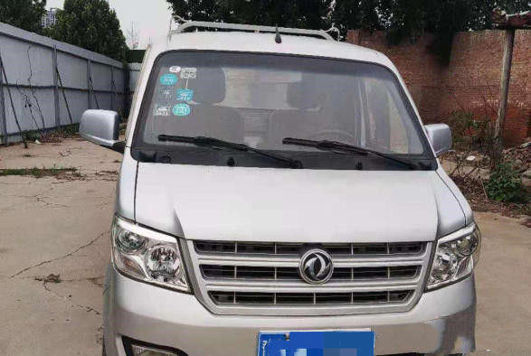 Dongfeng Merek 6 Roda Truk Kargo Ringan 102HP Untuk Truk Dump Mini Bekas Africe