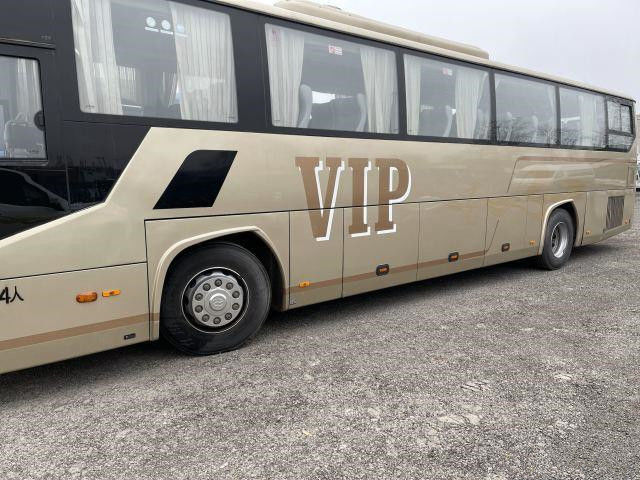 2018 Tahun 54 Kursi Mesin Belakang Diesel Digunakan Bus Lebih Tinggi KLQ6129TA Digunakan Bus Pelatih Tanpa Kecelakaan