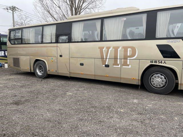 2018 Tahun 54 Kursi Mesin Belakang Diesel Digunakan Bus Lebih Tinggi KLQ6129TA Digunakan Bus Pelatih Tanpa Kecelakaan