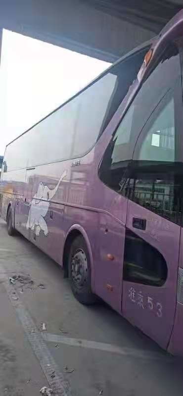 2009 Tahun 53 Kursi Bus Bekas Bekas Yutong ZK6129HD Bus Pelatih Bekas Dengan Mesin Diesel AC