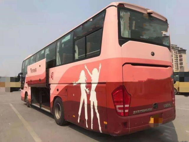 Yutong 39 Kursi Bus Bekas Tahun 2019 Euro IV Bus Pelatih Bekas ZK6118 Mesin Belakang Weichai 336kw