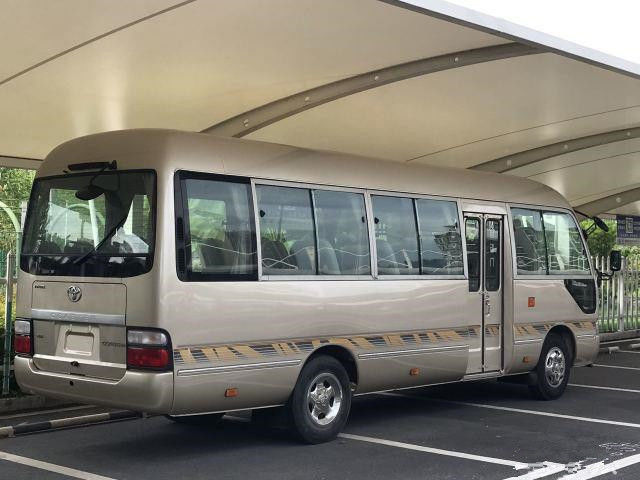 2010 Tahun 20 Kursi Bekas Coaster Bus 2TR Mesin Bensin Bekas Mini Bus Toyota Coaster Bus Kemudi Tangan Kiri