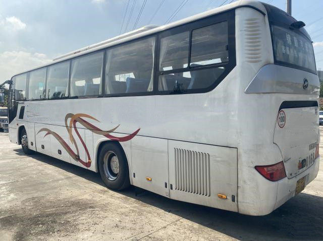 Pintu Ganda Digunakan 47 Kursi Bus Pelatih Lebih Tinggi Digunakan Mesin Yuchai LHD KLQ6115