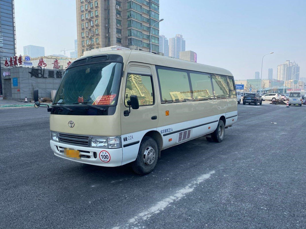 22 Kursi Tahun 2012 Kemudi Tangan Kiri Bekas Toyota Coaster Bus 2TR Mesin Bensin