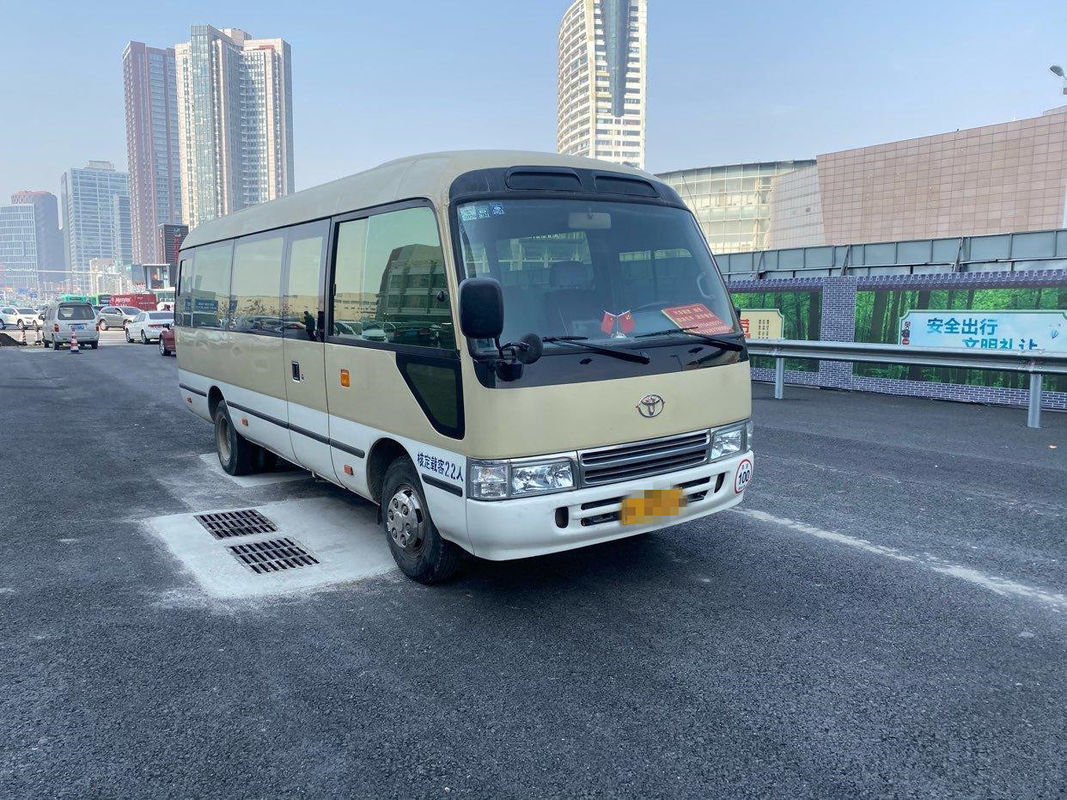 22 Kursi Tahun 2012 Kemudi Tangan Kiri Bekas Toyota Coaster Bus 2TR Mesin Bensin