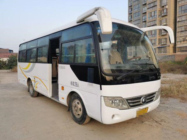 Min Bus ZK6729d Yutong Bus Prix 29 Kursi Bus Produsen Perusahaan Perdagangan Mesin Depan