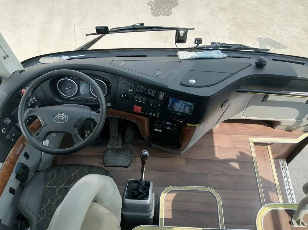 Bekas Yutong Bus Coach ZK6122 Electric School Bus 50 Seats Bus De Transport Public