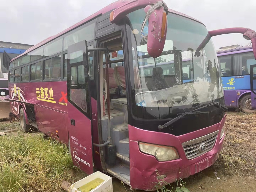 2009 Tahun 47 Kursi Digunakan Bus Yutong ZK6102D Digunakan Bus Pelatih Mesin Depan Kemudi Mesin Diesel LHD