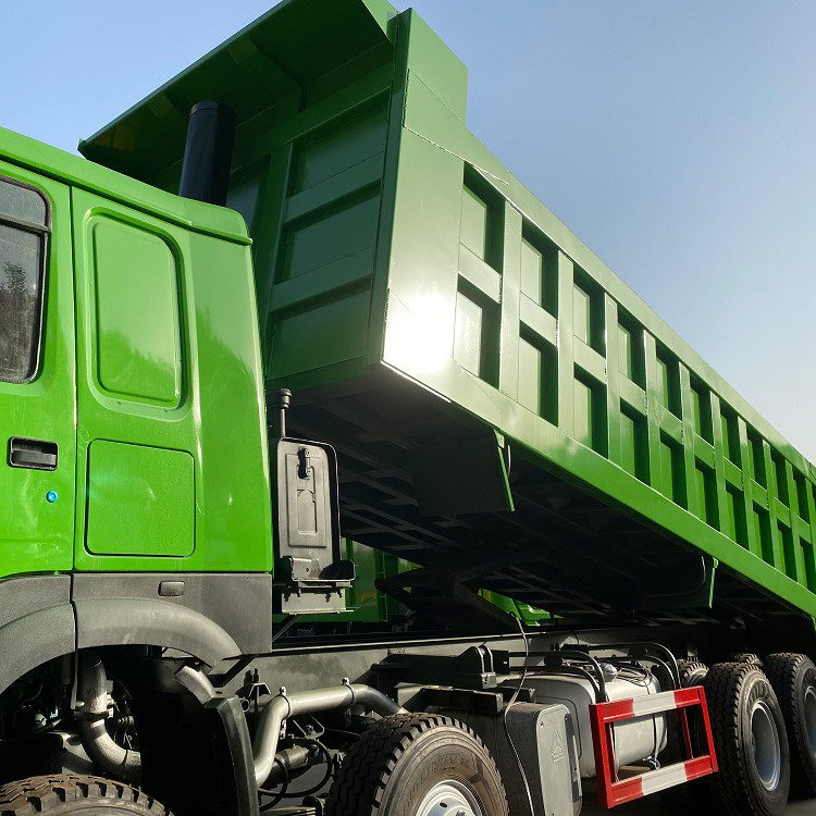 Truk Drump Howo Sinotruk Bekas 8x4 Drive Mode Second Hand Howo 375 Hp Tipper Truck