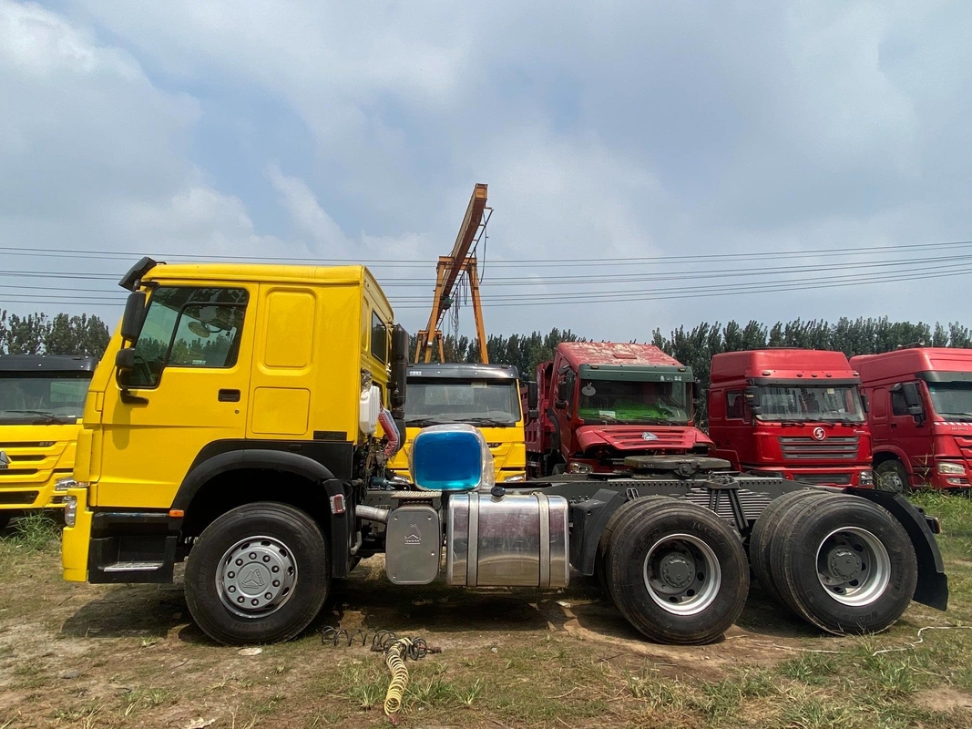 Truk Traktor HOWO 375hp bekas 6 * 4 Kepala Traktor Howo Bekas Dengan Kondisi Baik